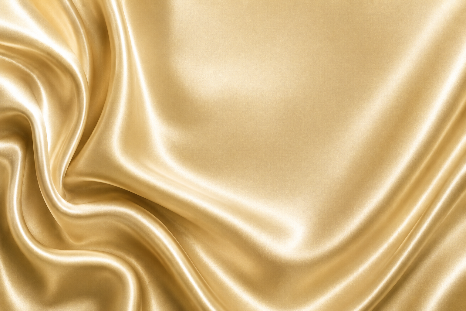 Gold Pack  – Includes 17 gold charms